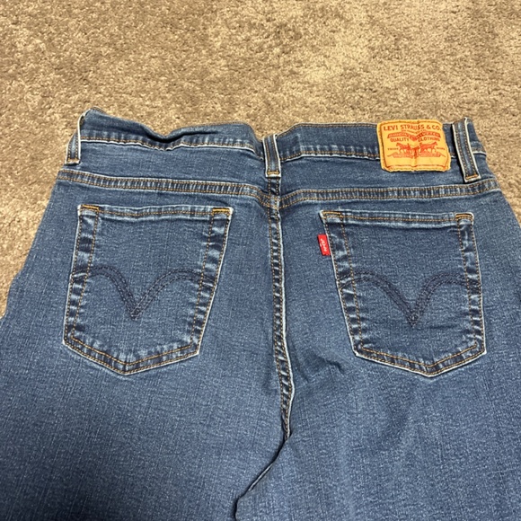 Levi's perfectly slimming boot cut jeans - Picture 3 of 5
